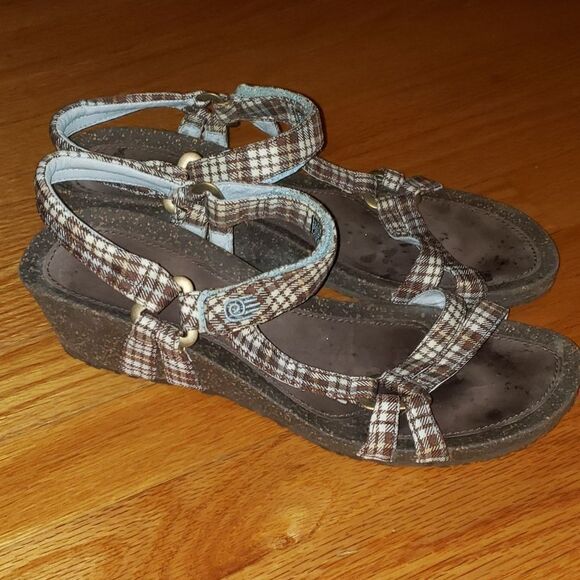 Teva Brown plaid wedge sandals - Picture 1 of 7